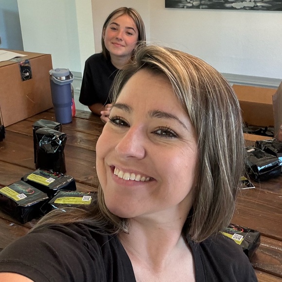 Meet your Posher, Jamie - Picture 3 of 3